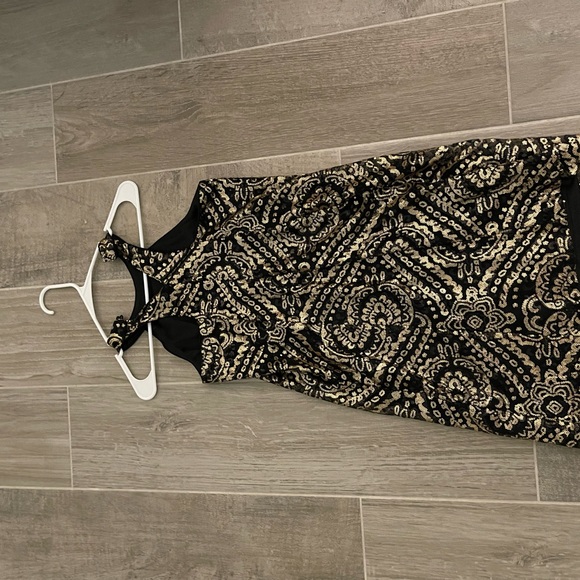 Gold sequin mini dress - Picture 3 of 3